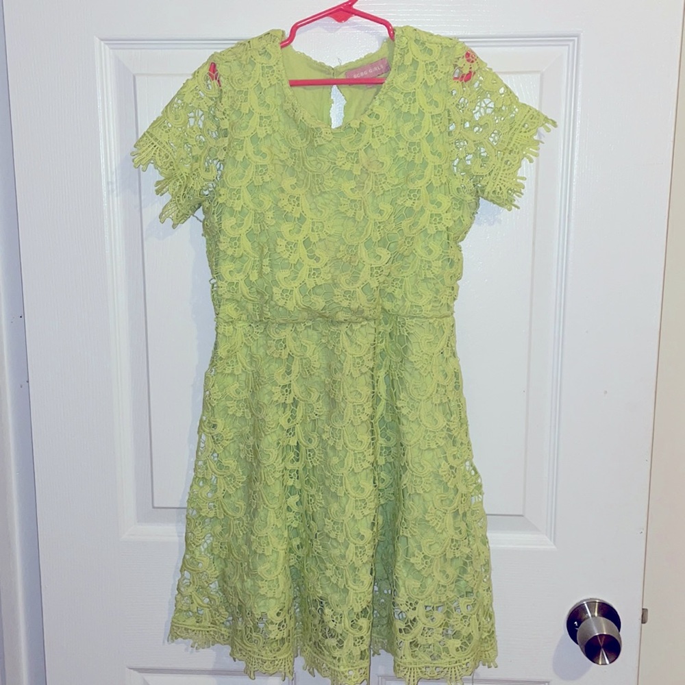 BCBG Neón Lace Dress